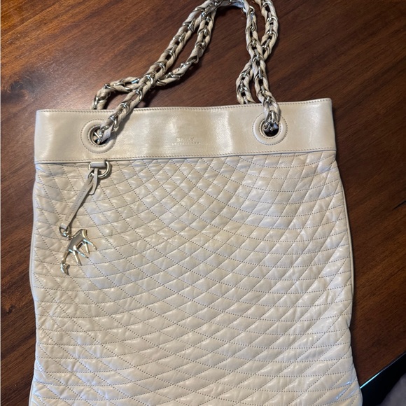 Elegant Cream Bally Quilted Shoulder Bag - Picture 1 of 14